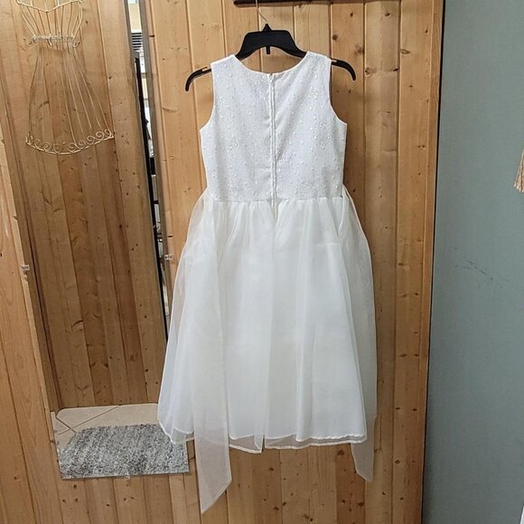 Elegant White Lace and Tulle Dress with Bow - Size 12 - Picture 2 of 4